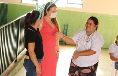 Primeira Dama realiza entrega de ovos de p&aacute;scoa nas Escolas Municipais!