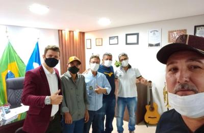 Prefeito H&eacute;ctor recebe Bidu Ara&uacute;jo!