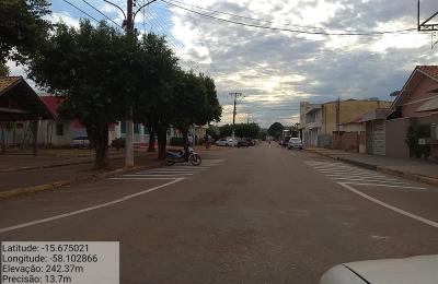 Prefeitura realiza pintura da sinaliza&ccedil;&atilde;o vi&aacute;ria na cidade
