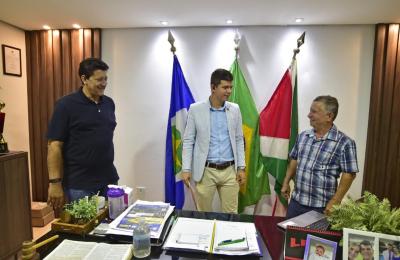 PREFEITO RECEBI NESTA MANH&Atilde;!