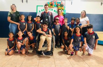 PREFEITURA ENTREGA KITS DE &Uacute;NIFORMES ESCOLAR AOS ALUNOS DA REDE MUNICIPAL DE ENSINO!